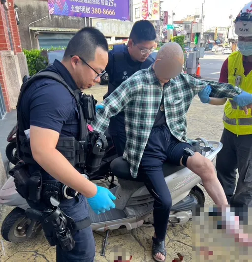 老翁清晨騎車遭鐵片割斷動脈！　大溪警急掏「戰術止血帶」搶命