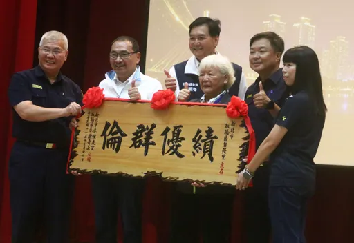 板橋分局45年老廳舍將改建！侯友宜點頭支持　警政、停車場共構拚雙贏