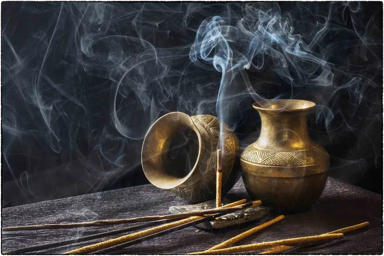 線香也需要特別注意。翻攝自pixabay