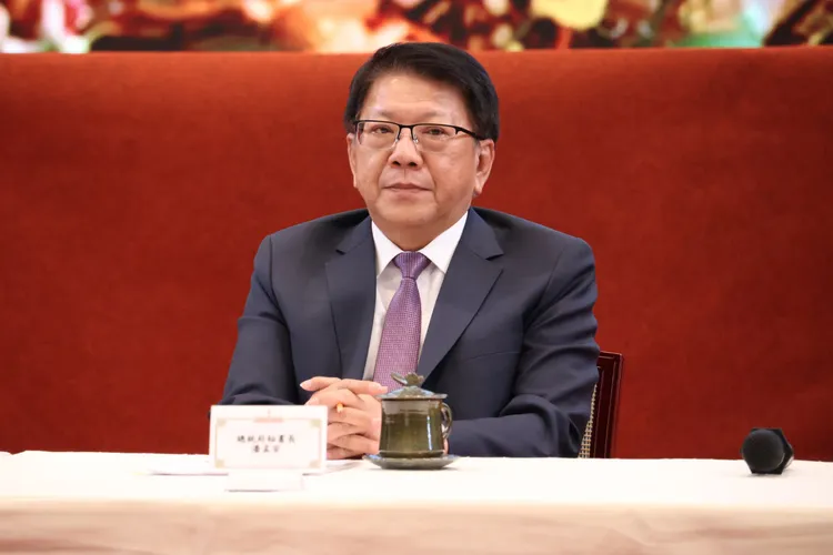 總統府秘書長潘孟安推記者。莊宗達攝