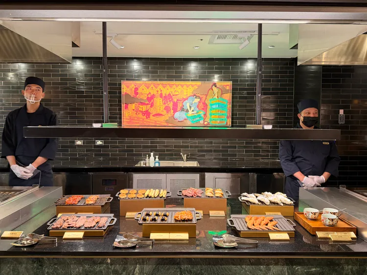 旭集台中店佔地469坪，成為饗賓集團在中台灣第一間精品吃到飽餐廳。莊偉祺攝