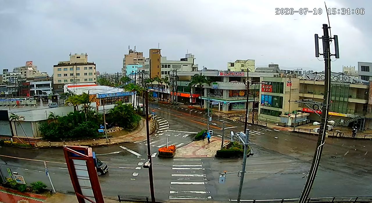 巴威襲擊石垣島!網見直播畫面大驚:這樣還能叫吳柏毅?
