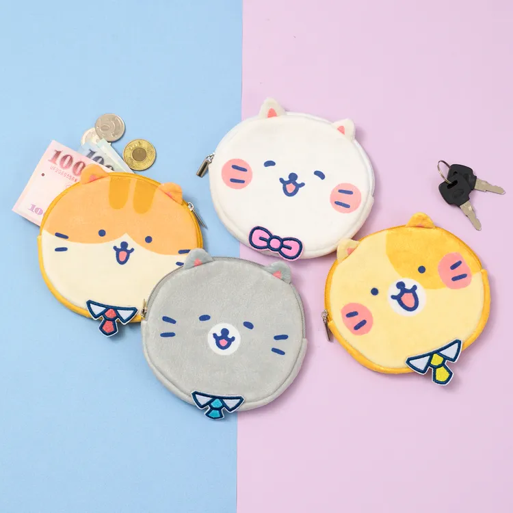 即日起至8月16日與服飾品牌CACO推出聯名活動，包含4款絨毛零錢包等商品。全家提供
