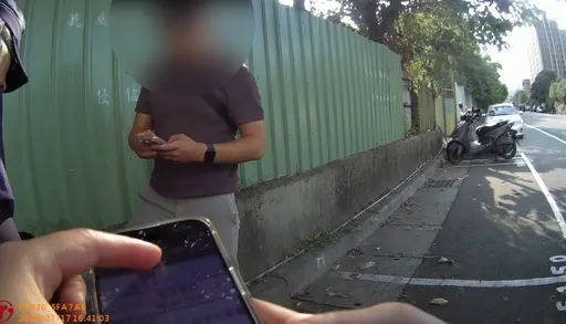 前刑警撞見詐騙現場　尾隨19公里逮車手！追回1400萬金磚