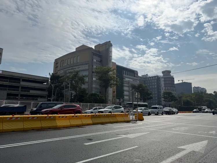 捷運黃線從規劃到完工歷經至少17年，青線何時才能進入動工，可能還有極長時間。葉家銘攝