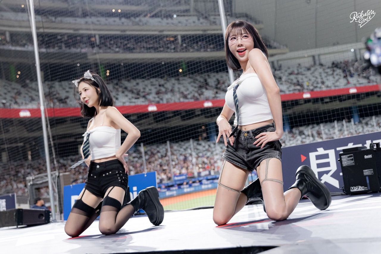 樂天女孩化身迷妹追星!RAIN、泰民、羅志祥大巨蛋嗨翻辣年糕趴