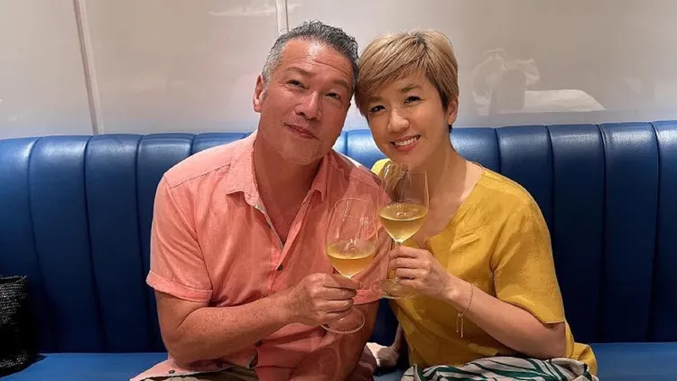 黃仲崑（左）和Lulu從相戀到結婚，至今共度20多年。翻攝黃仲崑臉書