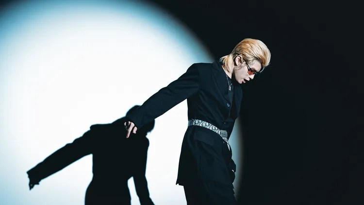 徐晧程推出全新洗腦單曲《小妹別慌》。混血兒娛樂提供
