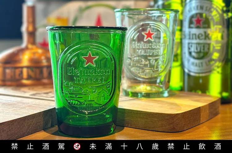 海尼根第五代「永續星釀里程杯」首度將故宮、國父紀念館、彩虹橋與貓空纜車等台北地景刻入杯身。業者提供
