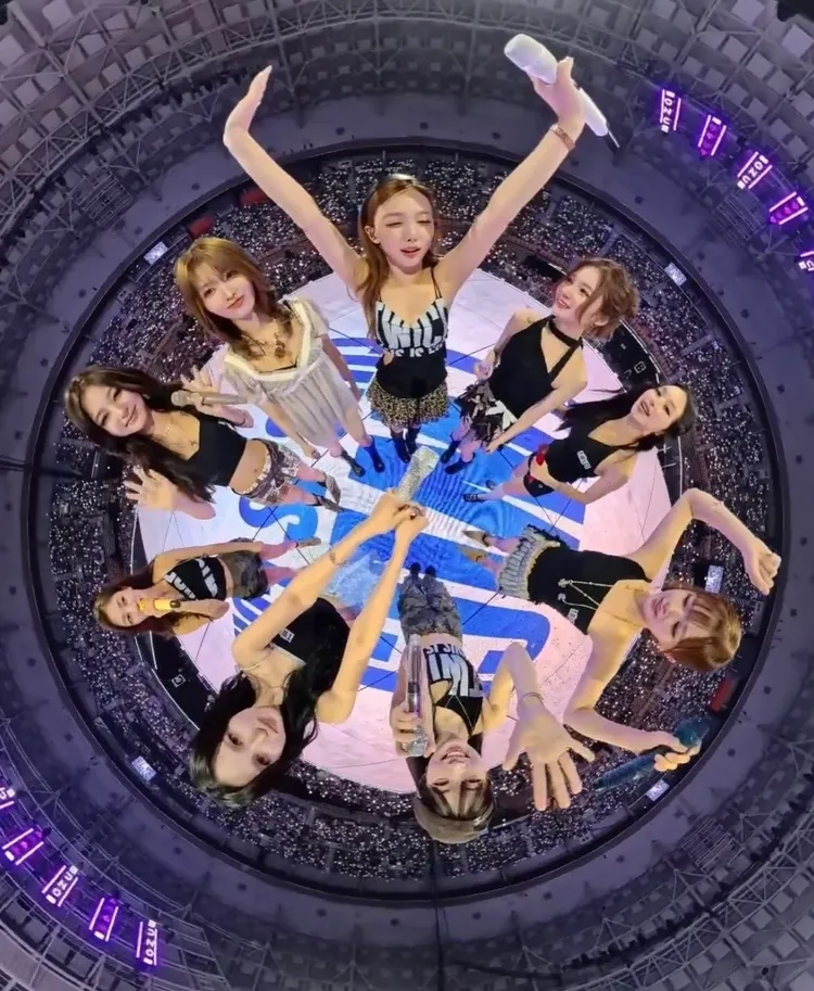 TWICE巡演完成81場，刷新韓國女團新紀錄。翻攝娜璉IG