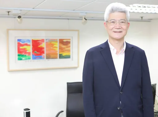 任職公廣20年將退休！胡元輝談華視虧損風波：每年約2.5億、非3億