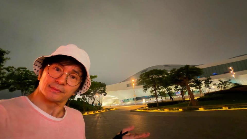 颱風假無風雨!唐從聖演出取消卻見百貨爆滿:對藝文團體算天災還是人禍?