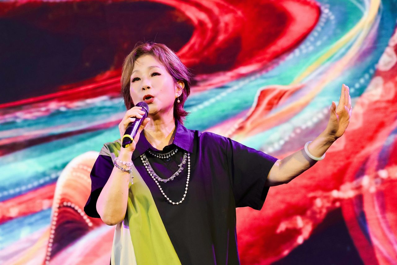 66歲玉女歌手未婚生女、幫渣男背債消失30年 重返樂壇認了遇真愛