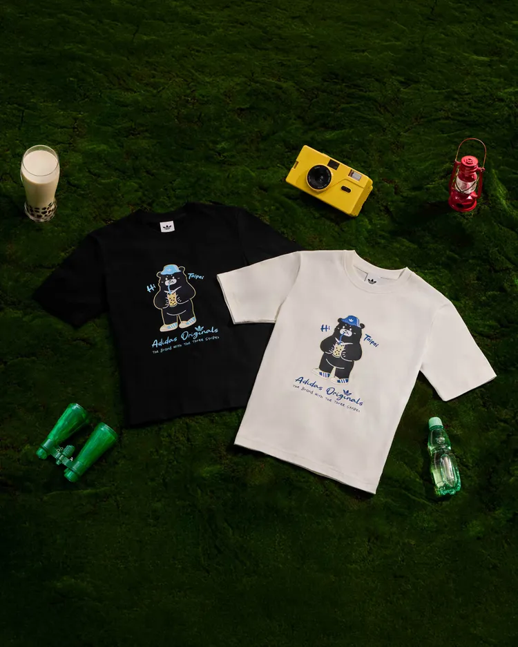 adidas Originals城市限定黑熊系列孩童款T-Shirt，各1290元。品牌提供