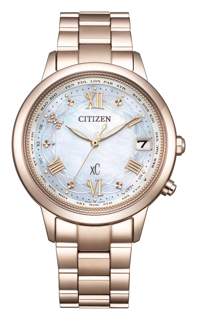 CITIZEN台灣限定款「花嫁」電波腕錶CB1135-52D，3萬5900元。品牌提供