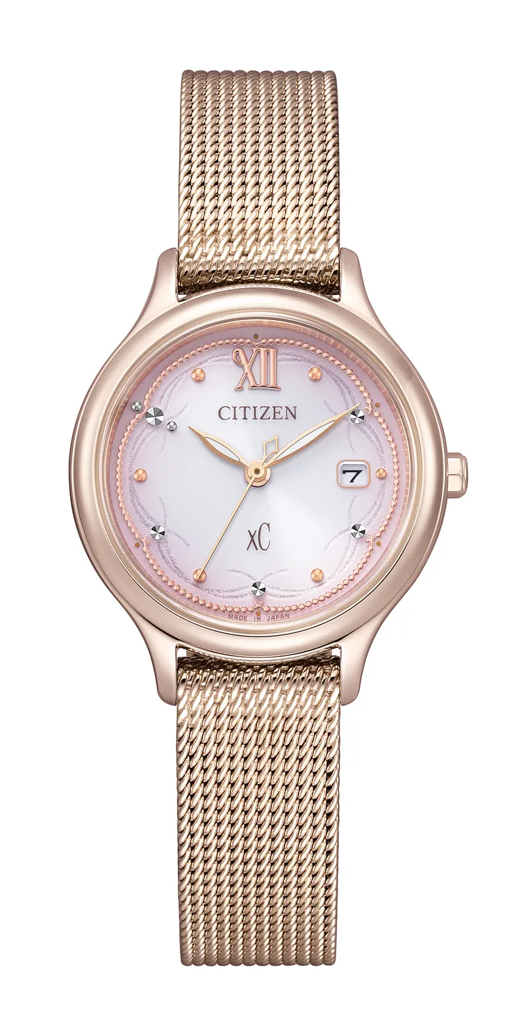 CITIZEN亞洲限定款「花嫁」光動能三針腕錶EW2638-56Z，1萬8800元。品牌提供