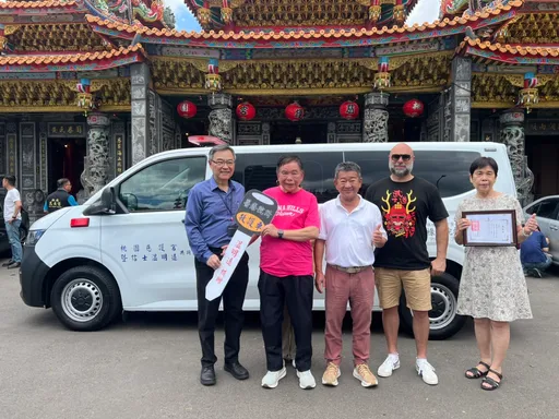 企業家溫明遠攜手桃園慈護宮　捐贈救護車予聖保祿醫院