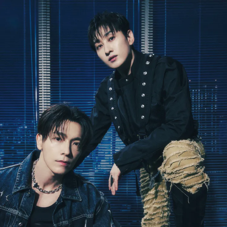 東海（左）、銀赫組成的子團SJ-D&E，今年迎接成軍15週年。寬宏藝術提供