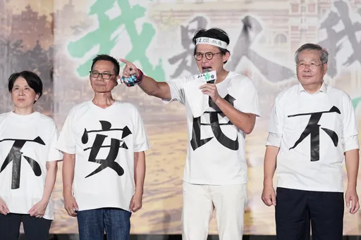 為毒油宣戰民進黨政府　黃國昌凱道開嗆：讓賴政府倒台、奪回國家  