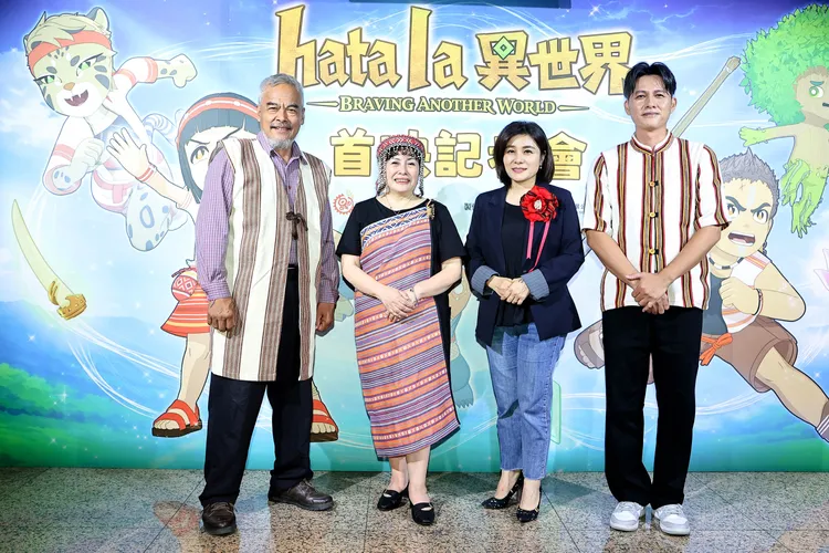 配音演員林慶台（左起）、曾修媚、拉娃谷倖、雷諾都以泰雅族語為不同角色配音。原住民族文化事業基金會提供