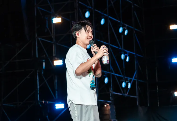 洋蔥近來撿了流浪貓回家。寬寬整合提供