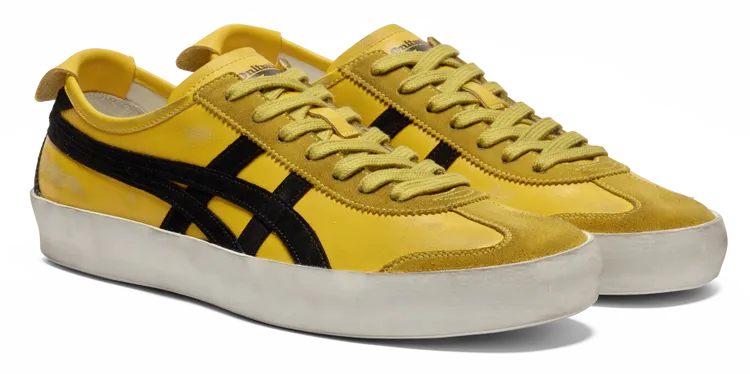 Onitsuka Tiger Mexico 66 IM黃底黑爪紋，推薦價12,680元。