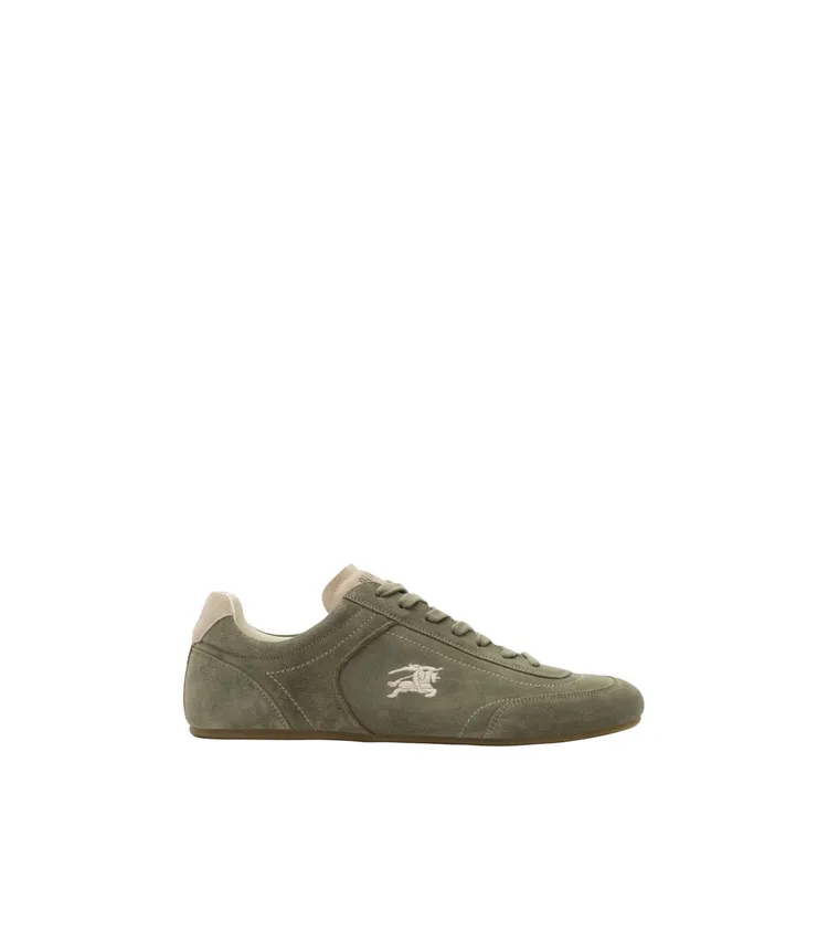 Burberry空軍綠&米黃色麂皮Knight Runner運動鞋，2萬7900元。品牌提供