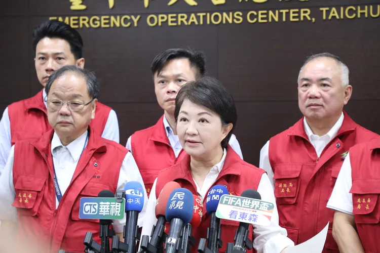 台中市長盧秀燕表示，截至目前全市共有4人因颱風災情受傷。民眾提供
