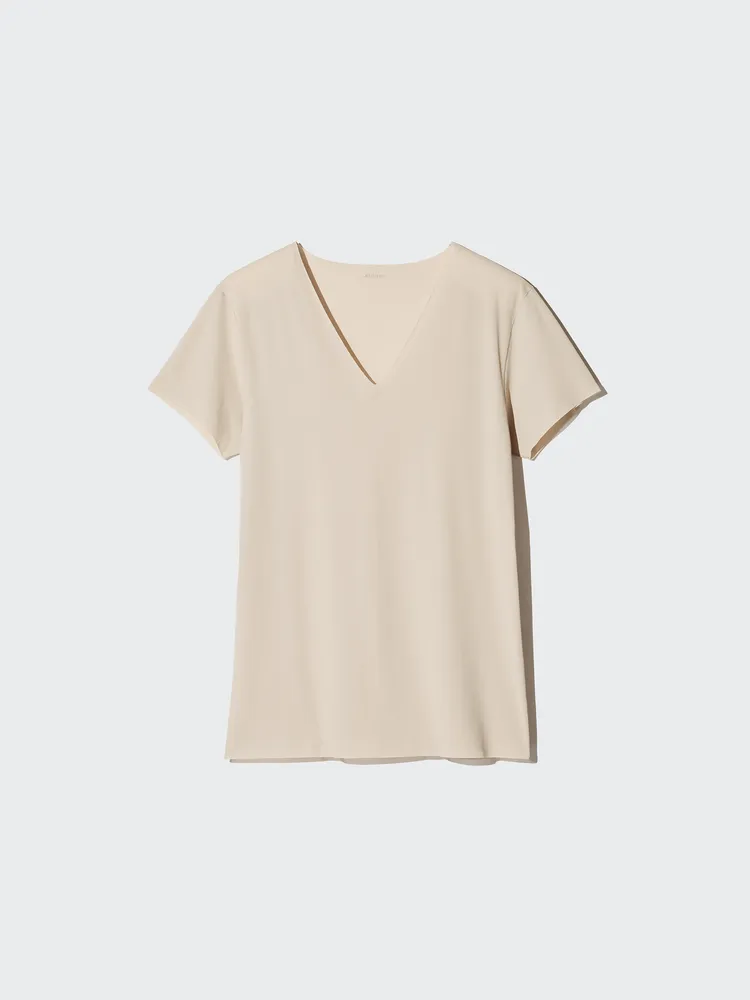 UNIQLO AIRism抗異味網眼V領T恤，490元。品牌提供