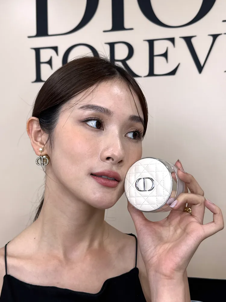 Dior超完美定妝蜜粉，2150元。張家玲攝