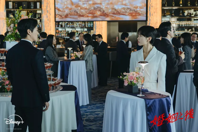 南宮珉劇中與妻子李雪婚姻亮紅燈，提出想離婚。Disney+提供