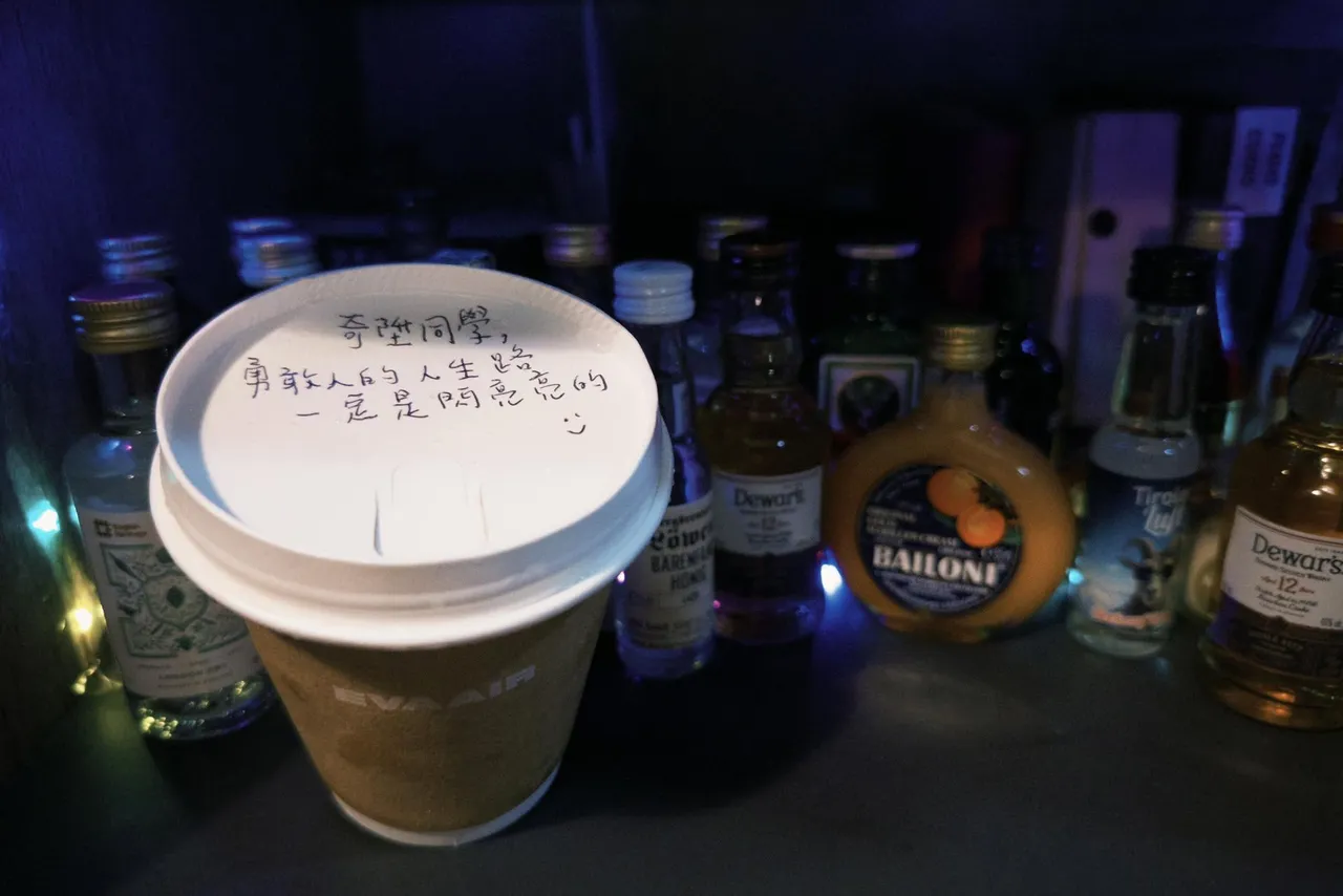 台師大抽血案吹哨者搭機暖文被全文搬走　含淚自嘲：人生成就解鎖