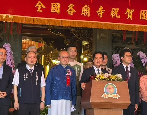 賴清德公開感謝黃承國　指南宮全程迎送互動成焦點
