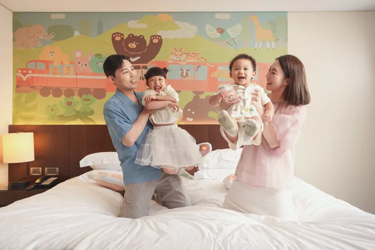 台北喜來登推出「Limited Time Offer」住宿禮遇，9/30前入住「舒適客房」或是「豪華客房」，即享純住宿9折優惠。台北喜來登提供