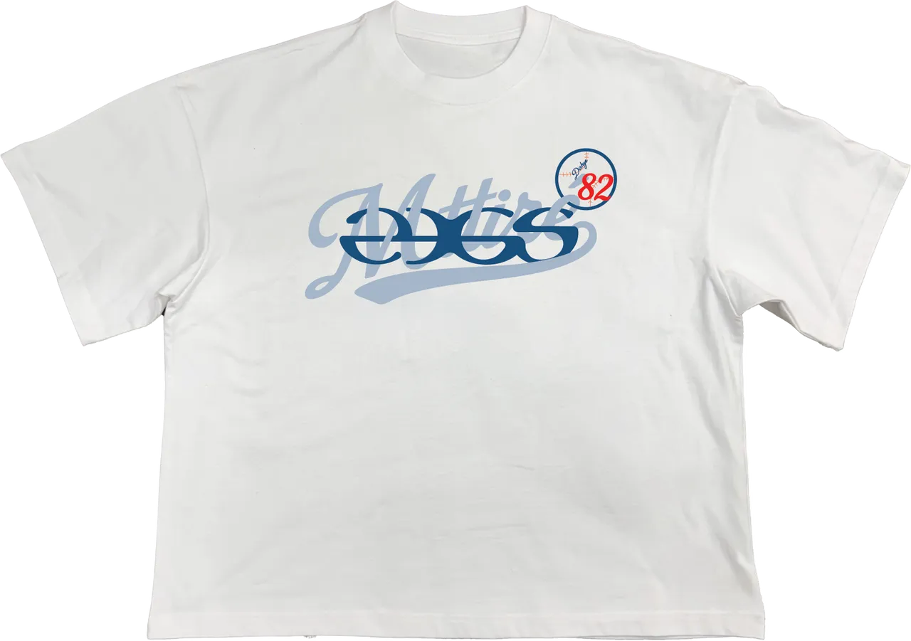 MTTIRÉ + 23.65 X 李多慧 合作限定T-SHIRT，1704元。品牌提供