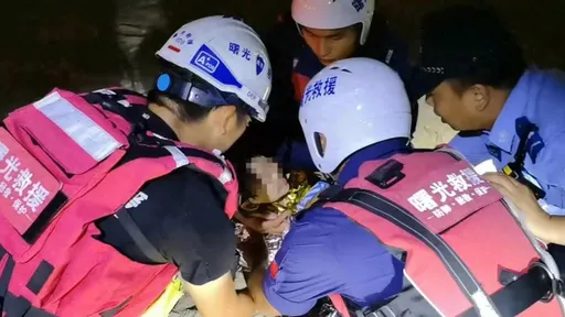 5歲女童晚上海邊溺水獲救3天「爸媽沒出現」　網友：細思極恐