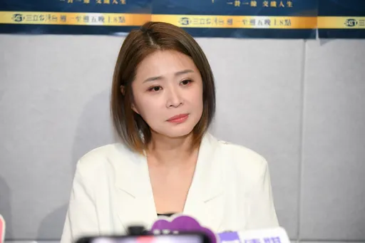 李燕提亡父哭了「怕忘記他」　自曝年初動刀：終於能唱歌