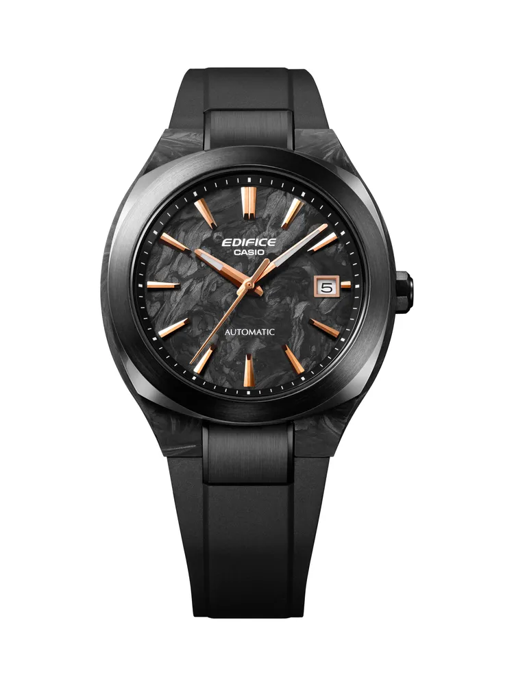 EDIFICE碳纖維款機械腕錶EFK-200XPB-1A，1萬6000元。品牌提供