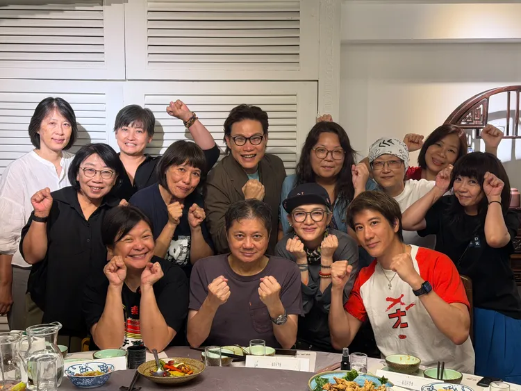 眾人開心合照。余玉卿提供