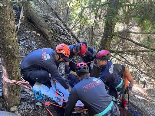 6旬男登玉山步道墜50米邊坡　隊友伸手只抓到衣角…不幸喪命