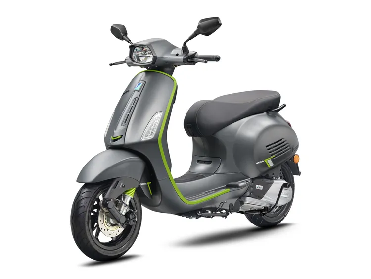 配合國際重機展，Vespa推出180車系限時購車優惠，現金購買Primavera 180與Sprint S 180可享9,000元優惠。業者提供