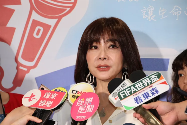 陳美鳳誇曾馨瑩視有愛心的女人。攝影中心攝