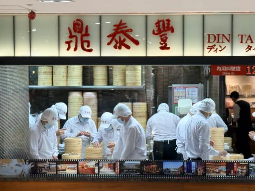 鼎泰豐也中了致癌油！  炒手、牛肉麵等7款禮盒下架退費