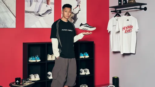 老婆不願穿情侶鞋！瘦子改揪女兒穿親子款　adidas跑鞋成新歡