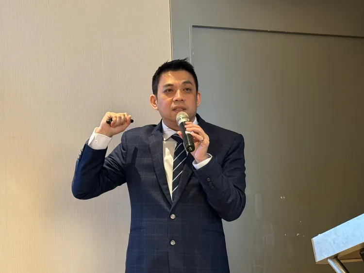 群益全球策略收益金融債券基金暨群益全球優先順位非投資等級債券基金經理人徐建華。呂承哲攝