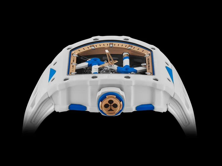 Richard Mille RM 64-01Colnago陀飛輪腕錶，43.21 * 49.94mm，白色Quartz TPT®石英纖維與天藍色Quartz TPT®石英纖維材質錶殼（融入5N紅金設計），五級鈦合金幾何鏤空錶盤，RM64-01手動上鍊陀飛輪機芯，動力儲存65小時，限量50只。品牌提供
