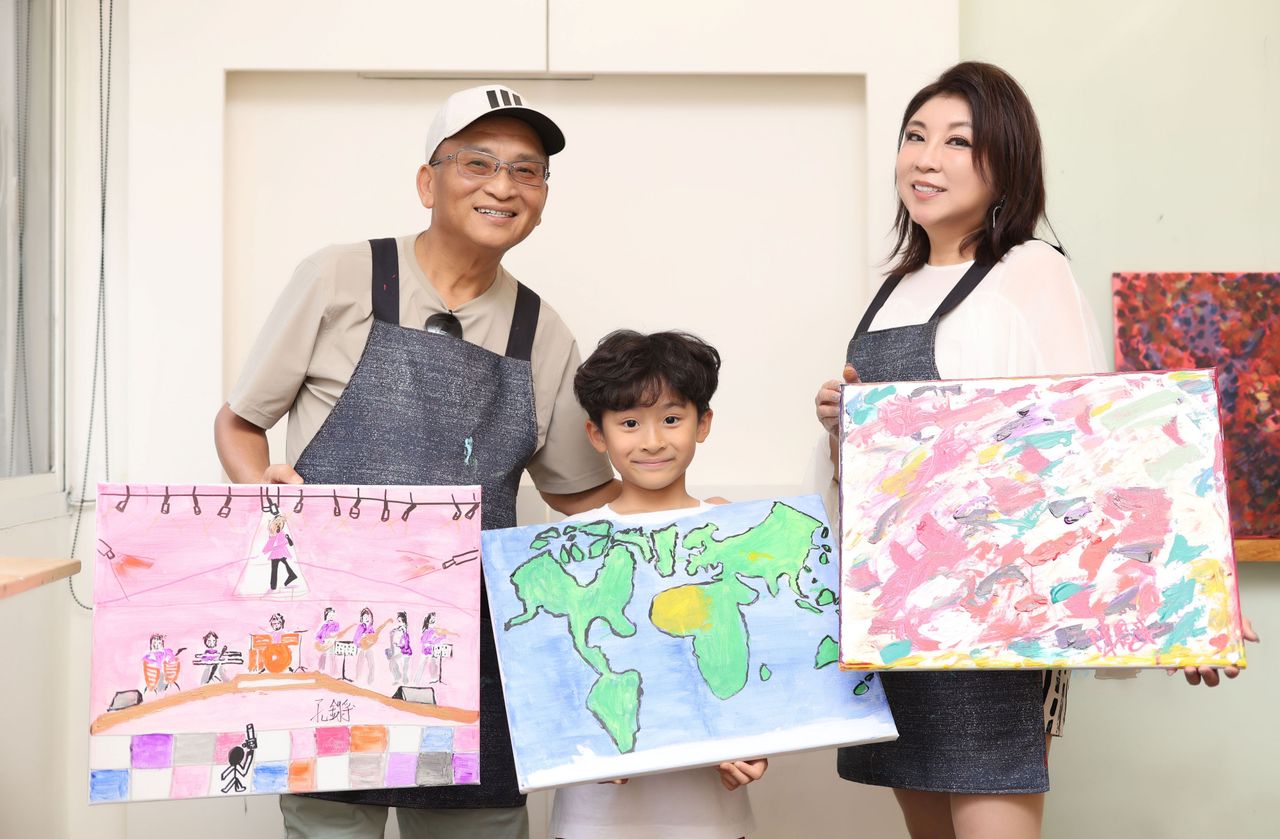 小江蕙痛失雙親4年仍難癒!攜手孔鏘祖孫陪受虐兒作畫淚喊:人生一定會放晴
