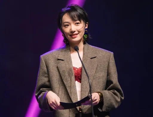 蔡思韵解鎖人生清單！同框韓名導李滄東　追星不忘幫老公討簽名