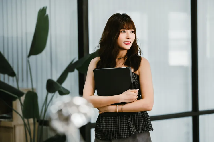 瑟七擔任女主角。原來娛樂提供