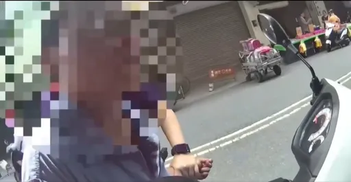宜蘭37歲女街頭暴走！發飆狂吼店家　下秒遭警壓制帶回